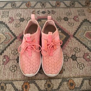 Nike Juvenate Women’s Sneakers